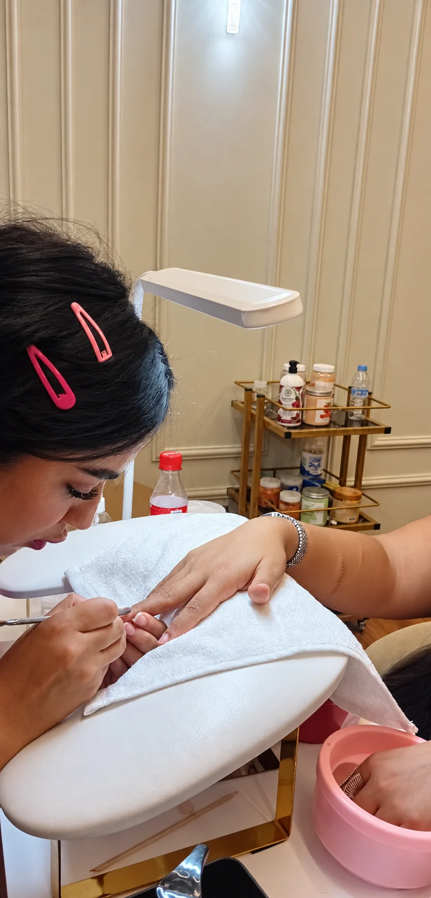 Soin manucure et beauté des ongles au centre Wiwi